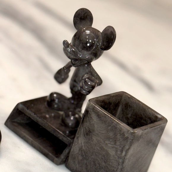 Vintage Disney Mickey Mouse Faux Marble Plastic Desk Set - Picture 5 of 9